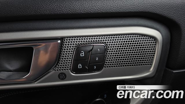 Ford Explorer (VI) 2.3 LimIted 4WD 2020 — фото 30