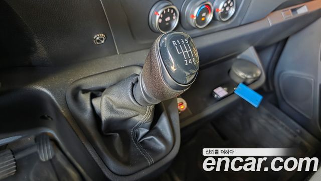 Renault Korea Master 2.3 15-Seater 2020 — фото 9