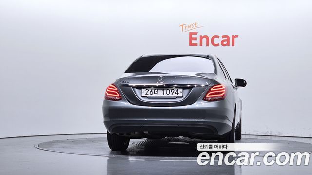 Mercedes-Benz C-Class (W205) C200 2018 — фото 4
