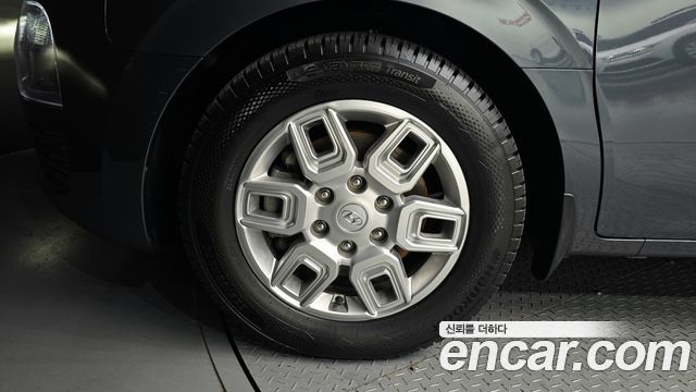 Hyundai Staria Cargo 5-Seater Modern 2023 — фото 5