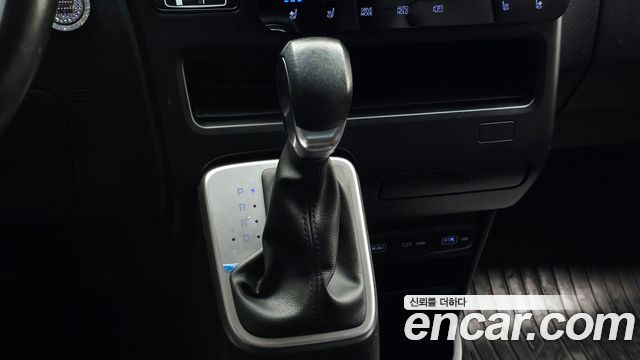Hyundai Staria Cargo 5-Seater Modern 2023 — фото 9