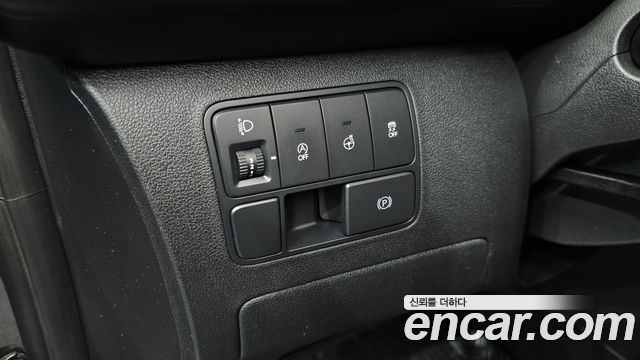 Hyundai Staria Cargo 5-Seater Modern 2023 — фото 19