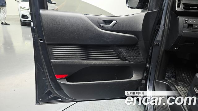 Hyundai Staria Cargo 5-Seater Modern 2023 — фото 24