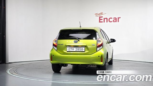 Toyota Prius C 1.5 2018 — фото 4