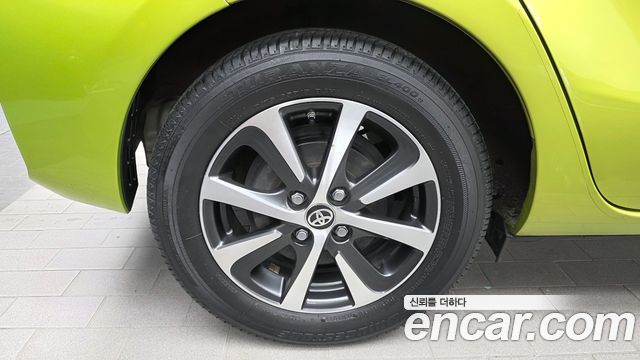 Toyota Prius C 1.5 2018 — фото 5