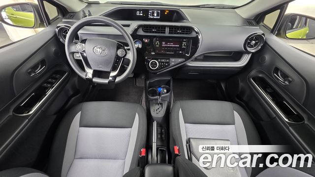 Toyota Prius C 1.5 2018 — фото 7