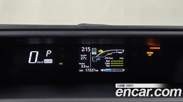 Toyota Prius C 1.5 2018 — фото 8