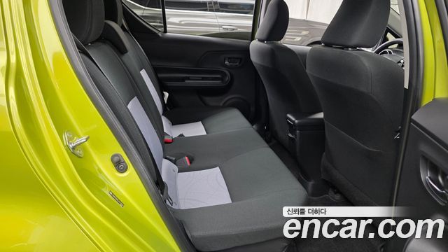Toyota Prius C 1.5 2018 — фото 15