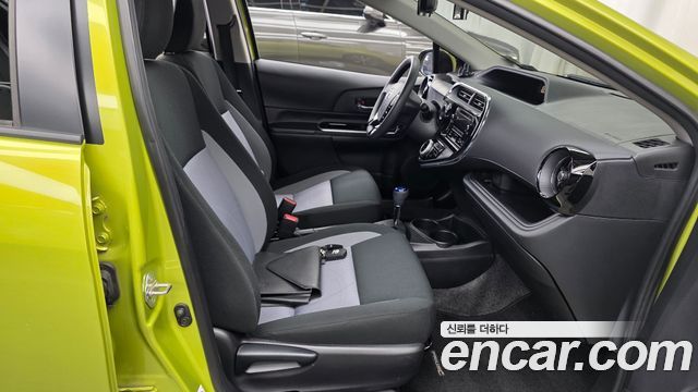 Toyota Prius C 1.5 2018 — фото 32