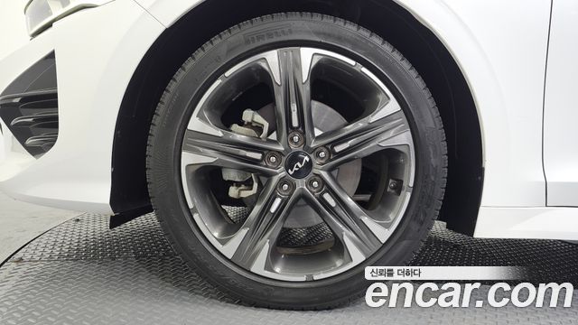 Kia K5 (III) 2.0 Prestige 2023 — фото 5