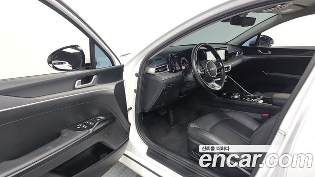 Kia K5 (III) 2.0 Prestige 2023 — фото 10