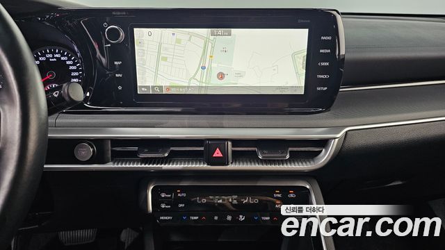 Kia K5 (III) 2.0 Prestige 2023 — фото 17