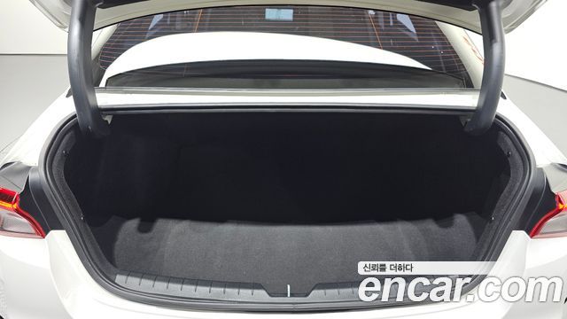Kia K5 (III) 2.0 Prestige 2023 — фото 20