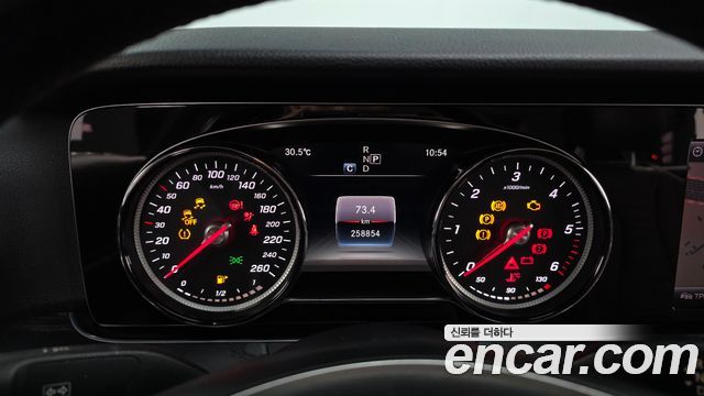 Mercedes-Benz E-Class (W213) E220d 4MATIC Avantgarde 2018 — фото 8