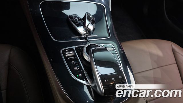 Mercedes-Benz E-Class (W213) E220d 4MATIC Avantgarde 2018 — фото 18