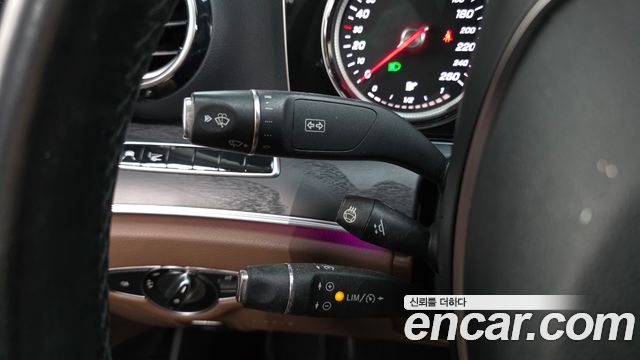 Mercedes-Benz E-Class (W213) E220d 4MATIC Avantgarde 2018 — фото 19