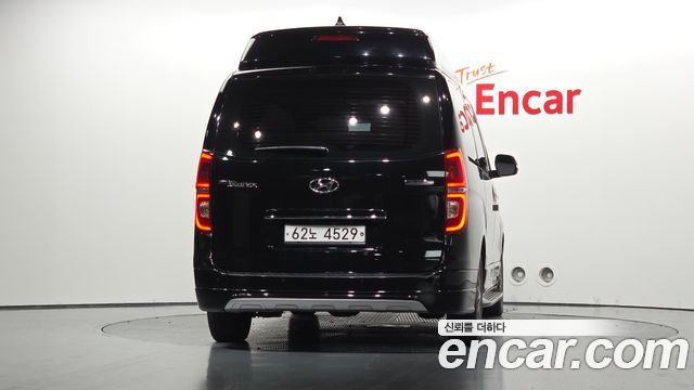 Hyundai Grand Starex Limousine 2019 — фото 4