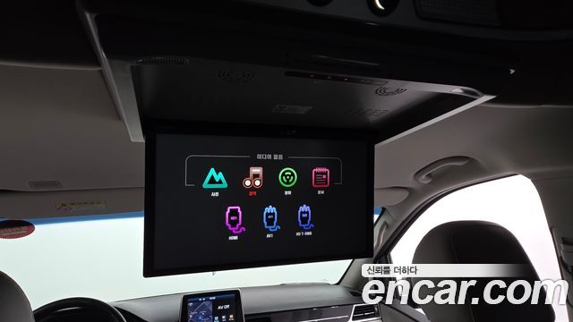 Hyundai Grand Starex Limousine 2019 — фото 15