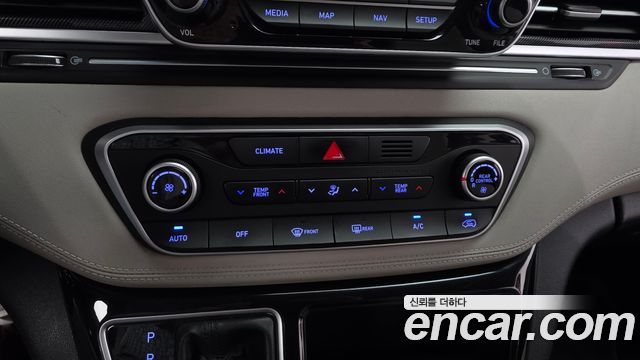 Hyundai Grand Starex Limousine 2019 — фото 19