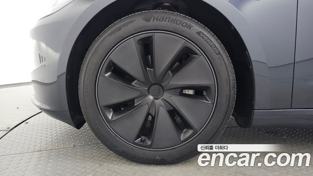 Tesla Model 3 Long Range AWD 2025 — фото 5