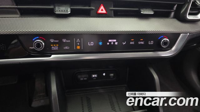 Kia Sportage (V) Diesel 2.0 2WD Prestige 2022 — фото 18