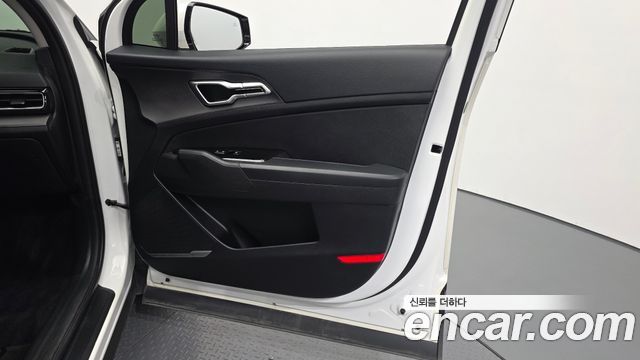 Kia Sportage (V) Diesel 2.0 2WD Prestige 2022 — фото 24