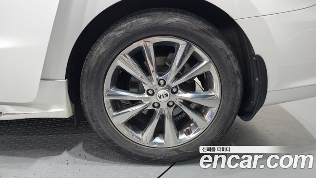 Kia Carnival 9-Seater Noblesse Special 2019 — фото 5