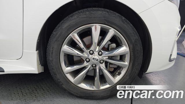 Kia Carnival 9-Seater Noblesse Special 2019 — фото 21