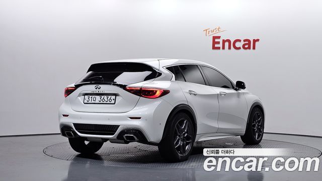 Infiniti Q30 2.0 Sport Proassist 2019 — фото 2