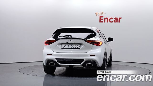 Infiniti Q30 2.0 Sport Proassist 2019 — фото 4