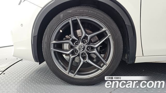 Infiniti Q30 2.0 Sport Proassist 2019 — фото 5