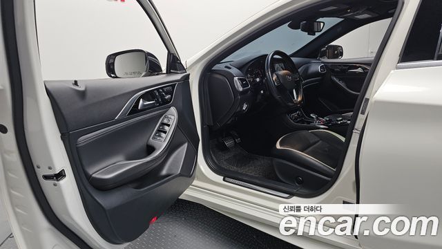 Infiniti Q30 2.0 Sport Proassist 2019 — фото 10