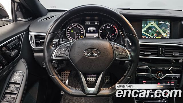 Infiniti Q30 2.0 Sport Proassist 2019 — фото 13