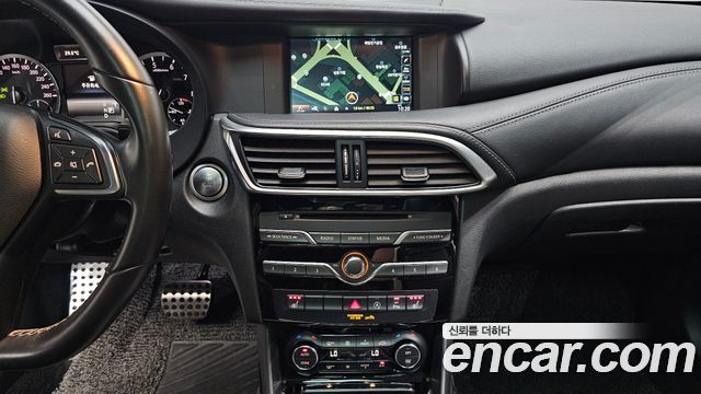 Infiniti Q30 2.0 Sport Proassist 2019 — фото 14
