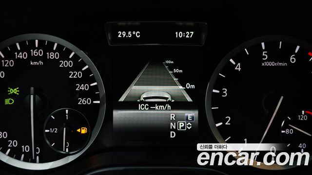 Infiniti Q30 2.0 Sport Proassist 2019 — фото 17