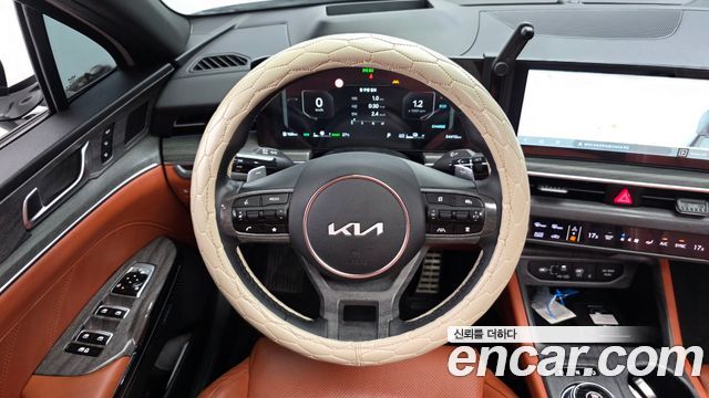 Kia K5 Hybrid (III) Signature 2024 — фото 13