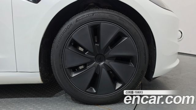 Tesla Model 3 Long Range AWD 2024 — фото 21