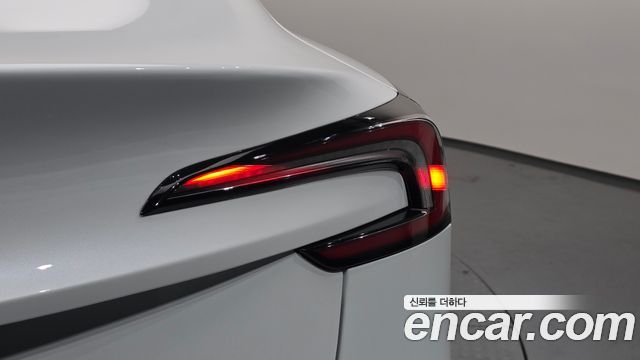 Tesla Model 3 Long Range AWD 2024 — фото 23
