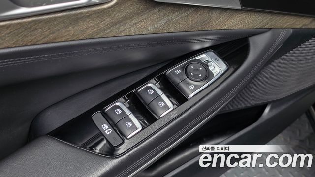 Kia K8 2.5 Gasoline 2WD Noblesse Light 2023 — фото 17