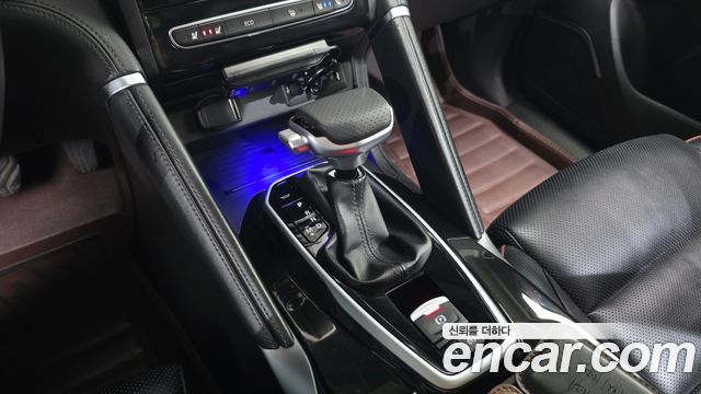 Renault Korea QM6 2.0 LPe Premiere 2WD 2022 — фото 9