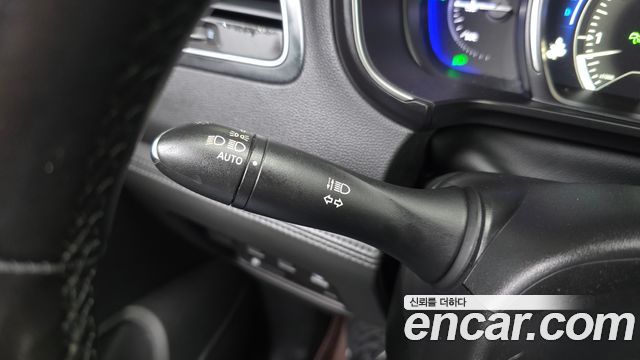 Renault Korea QM6 2.0 LPe Premiere 2WD 2022 — фото 30