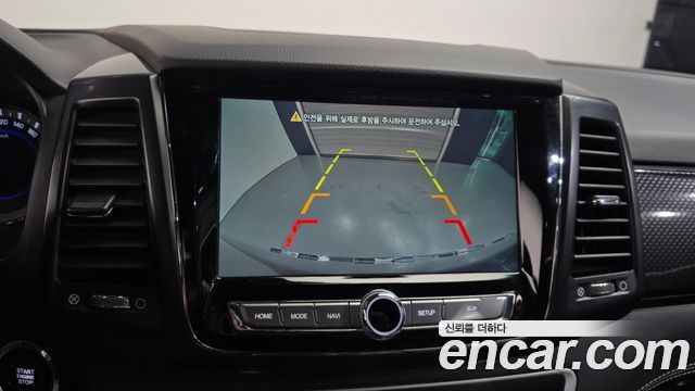 KG Mobility (SsangYong) Rexton Sports Khan Diesel 2.2 4WD Prestige (Leaf) 2020 — фото 16