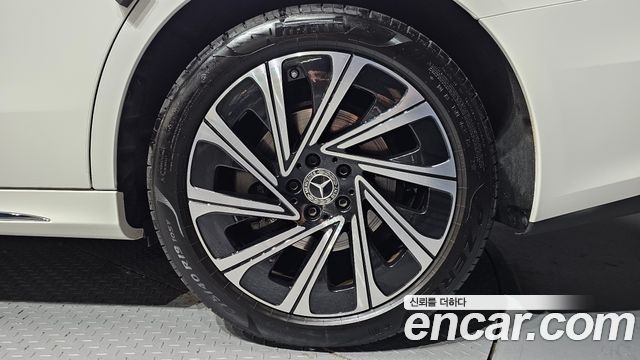 Mercedes-Benz E-Class (W214) E300 4MATIC Exclusive 2026 — фото 21