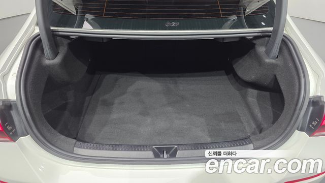 Mercedes-Benz A-Class (W177) A200d Sedan 2021 — фото 17