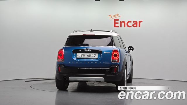 MINI Cooper Countryman HIGH 2nd 2019 — фото 4
