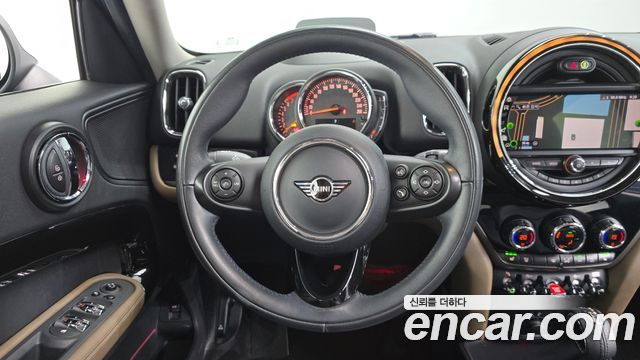 MINI Cooper Countryman HIGH 2nd 2019 — фото 17