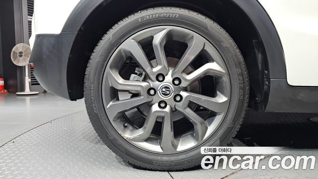 KG Mobility (SsangYong) Tivoli VX 2WD 2017 — фото 5