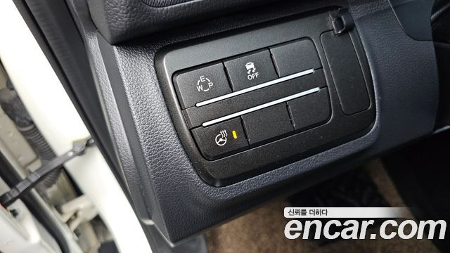 KG Mobility (SsangYong) Tivoli VX 2WD 2017 — фото 16
