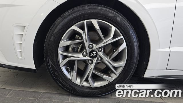 Hyundai Sonata (DN8) 1.6 Turbo Premium Family 2021 — фото 5