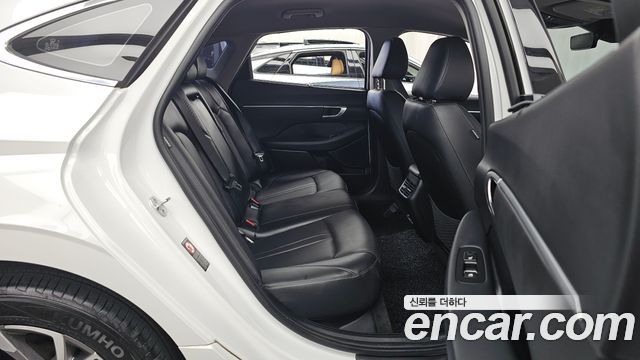 Hyundai Sonata (DN8) 1.6 Turbo Premium Family 2021 — фото 12